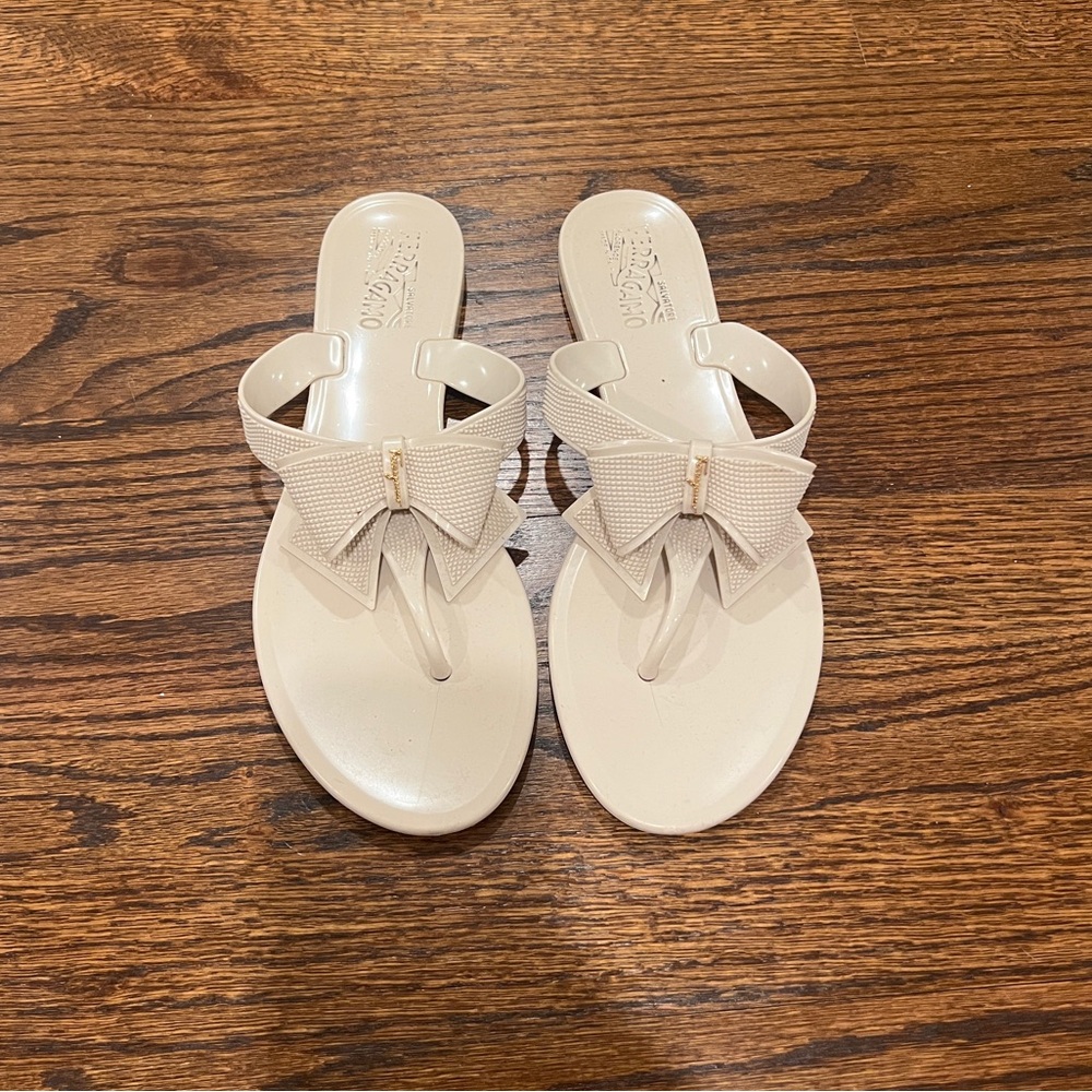 Size 39 Nude Vintage Salvatore Ferragamo Jelly Sandal